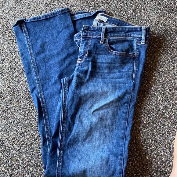 COPY - Women’s Hollister boot cut jeans size 5R - Picture 2 of 3